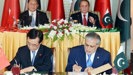 Pakistan and China sign 51 MoUs.jpg