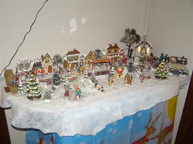 xmas village 001 (Medium).JPG